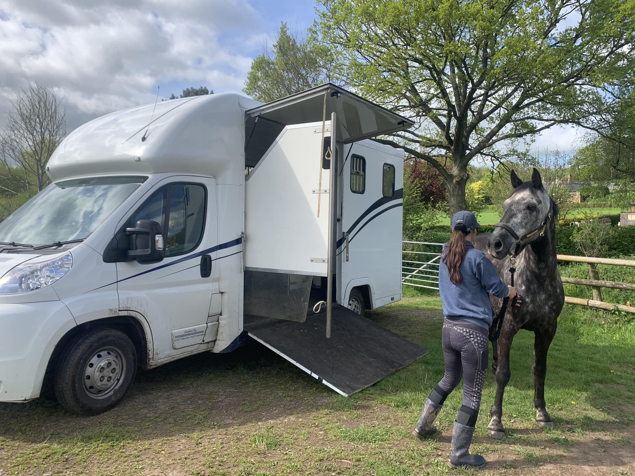 Horsebox hire A2B Horsebox Hereford